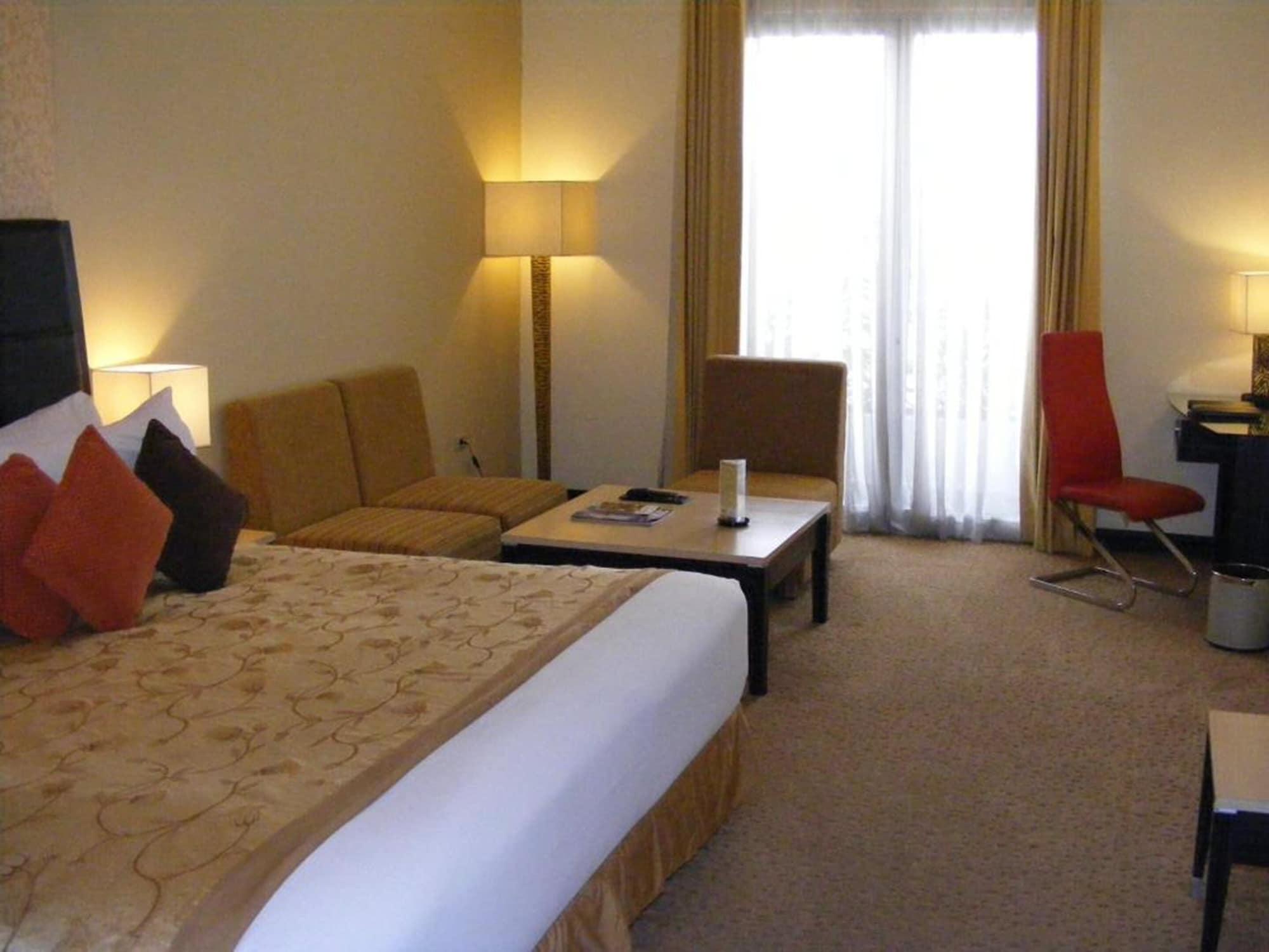 Golden Flower By Kagum Hotels Bandung Ngoại thất bức ảnh