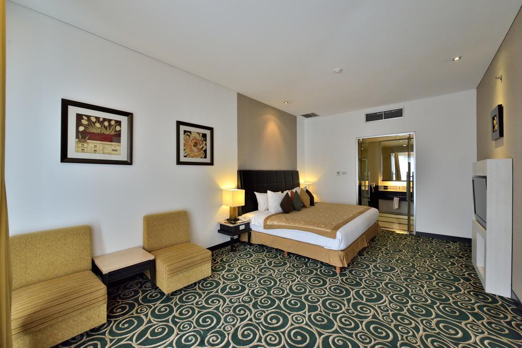 Golden Flower By Kagum Hotels Bandung Ngoại thất bức ảnh