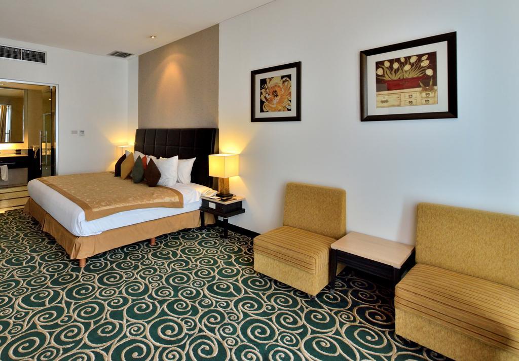 Golden Flower By Kagum Hotels Bandung Ngoại thất bức ảnh