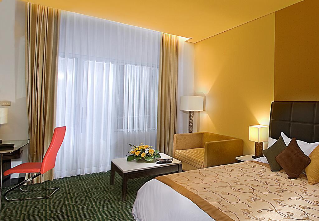 Golden Flower By Kagum Hotels Bandung Ngoại thất bức ảnh