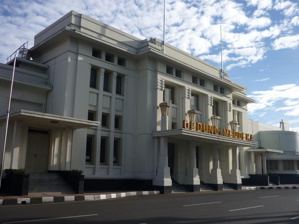 Golden Flower By Kagum Hotels Bandung Ngoại thất bức ảnh