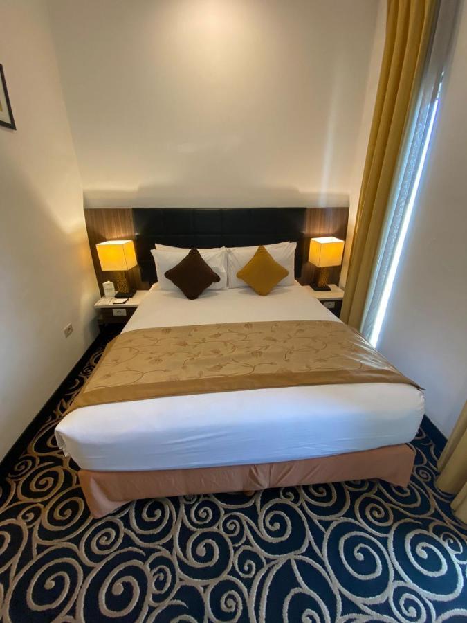 Golden Flower By Kagum Hotels Bandung Ngoại thất bức ảnh