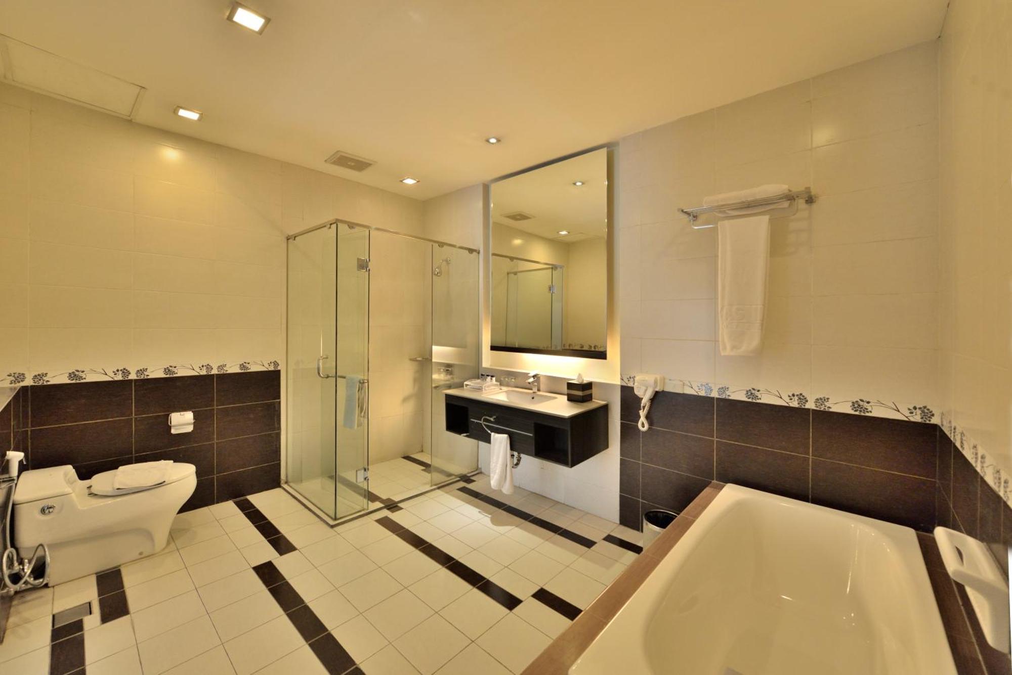 Golden Flower By Kagum Hotels Bandung Ngoại thất bức ảnh