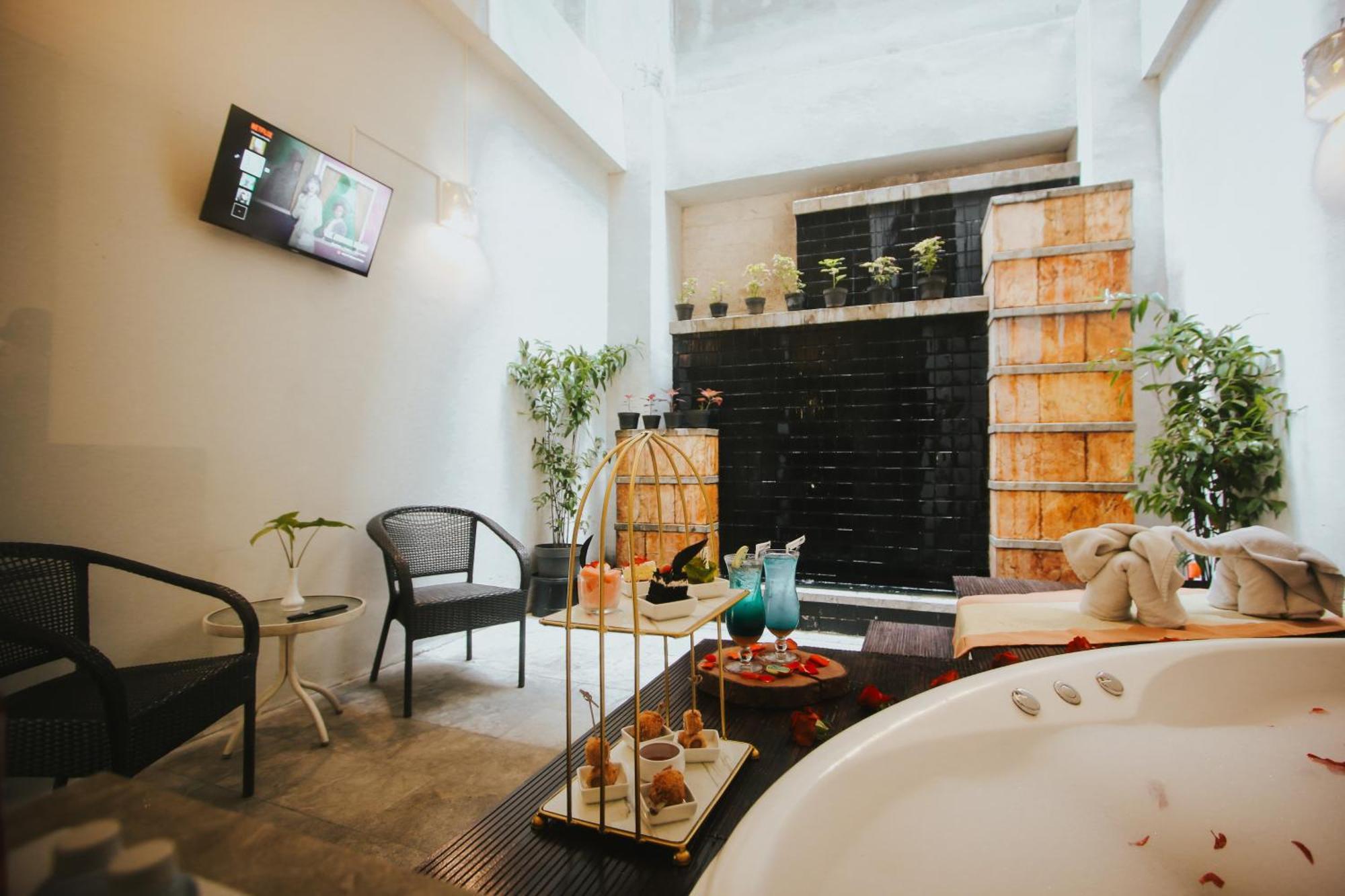 Golden Flower By Kagum Hotels Bandung Ngoại thất bức ảnh